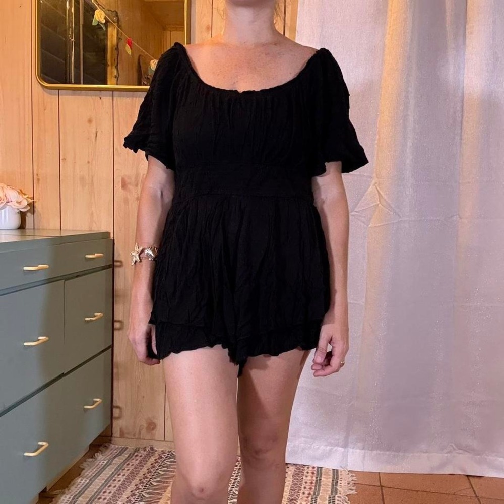 3 FOR $15 DEAL / Black Short Sleeve Romper Size Large Spring Summer / PVBUNDLE
